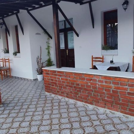 Guest House Baba Lluka Berat Ngoại thất bức ảnh